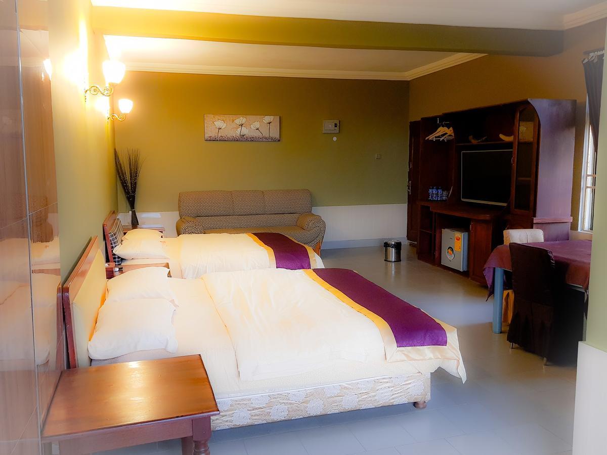 Sweet Garden Hotel Кумаси Екстериор снимка