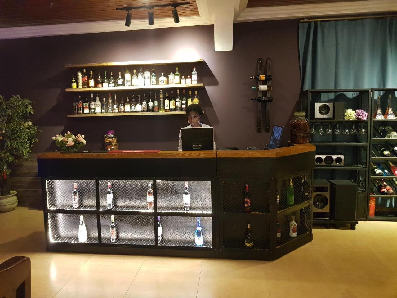 Sweet Garden Hotel Кумаси Екстериор снимка
